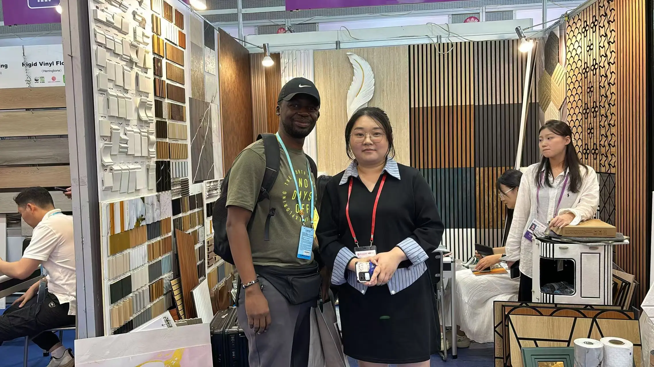 Linyi Greenwall Decor Co., Ltd.showcased its innovative green building materials at the 138th Canton Fair, leading the new trend of sustainable development in the industry.